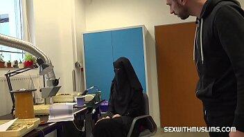 xxnxxx Muslim darling gets rod in her cunt video